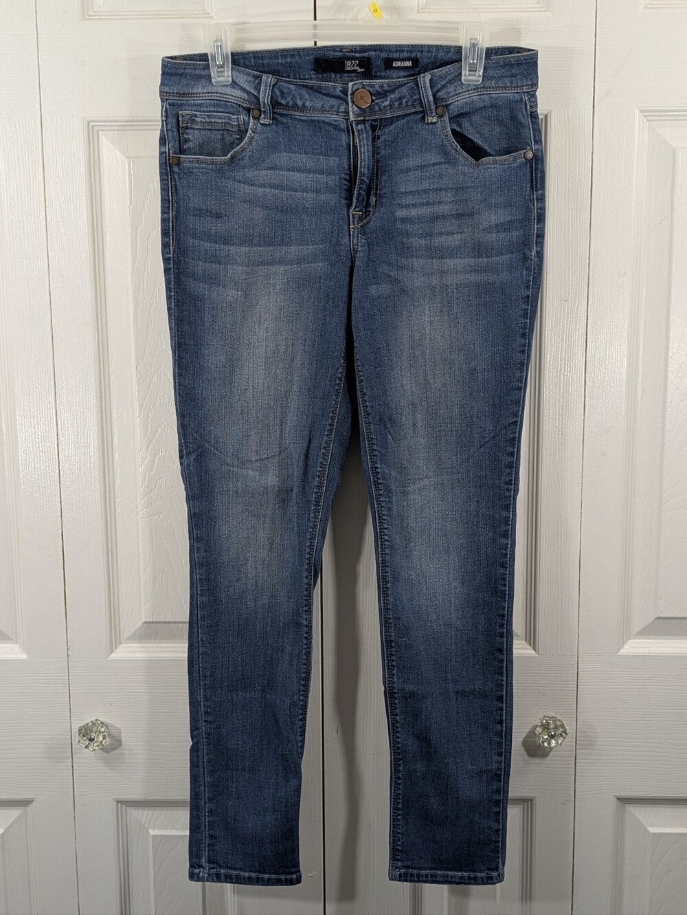 1822: Adrianna Ankle Skinny Jeans - Size 30